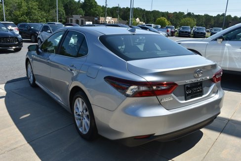 Used 2022 Toyota Camry LE image 14