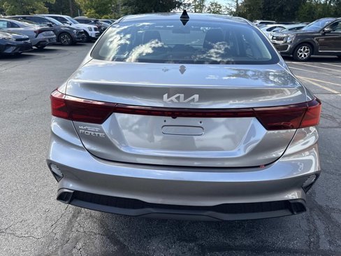 Used 2023 Kia Forte LXS image 4