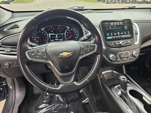 Used 2018 Chevrolet Malibu LT image 15