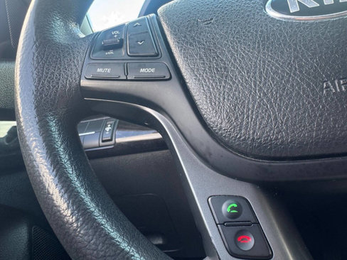 Used 2015 Kia Sorento LX image 30