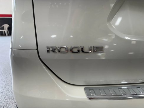 Used 2015 Nissan Rogue SV image 13