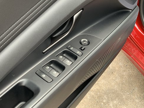 New 2025 Hyundai Elantra Sport image 16