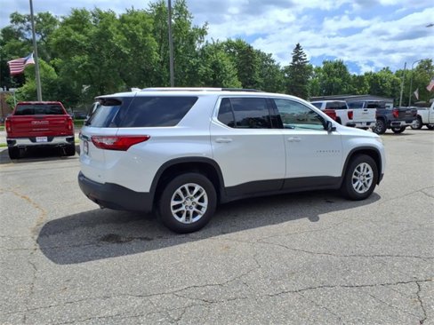 Used 2018 Chevrolet Traverse LT image 3