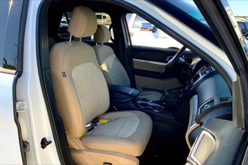 Certified 2016 Ford Explorer XLT image 8