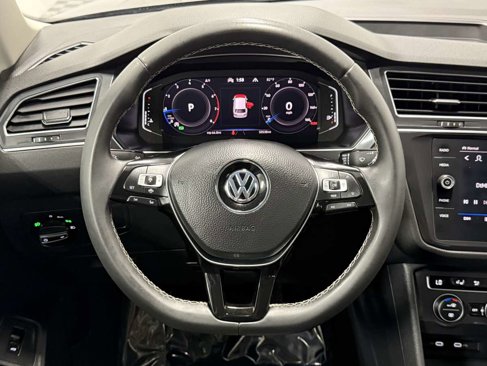 Used 2021 Volkswagen Tiguan SEL image 16