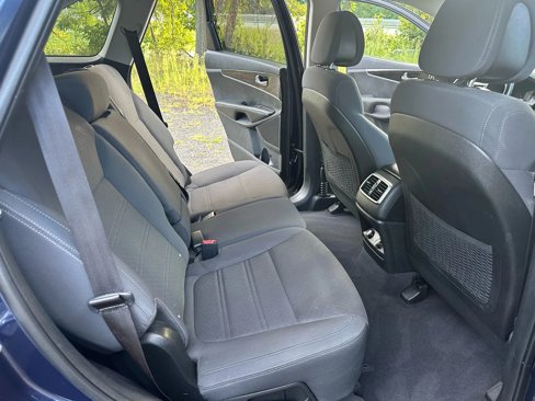 Used 2016 Kia Sorento LX w/ LX Convenience Package image 16