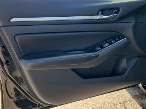 Certified 2023 Nissan Altima 2.5 SV image 19