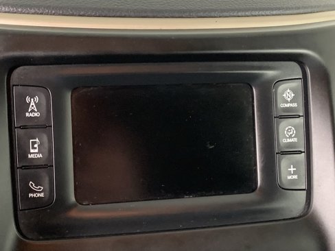 Used 2017 Jeep Cherokee Latitude w/ Safety/Convenience Group image 28