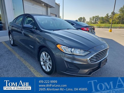 Used 2019 Ford Fusion SE image 1