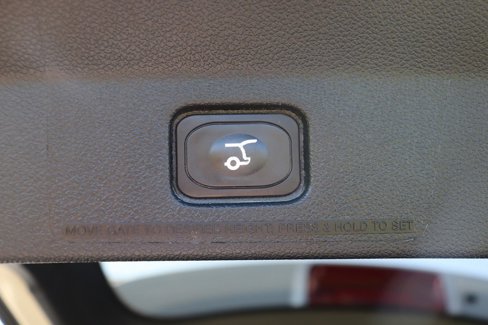 Used 2018 Ford Explorer Limited image 15