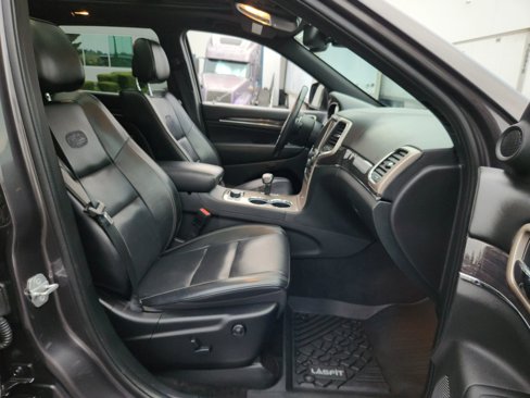 Used 2015 Jeep Grand Cherokee Overland w/ Advanced Technology Group image 21