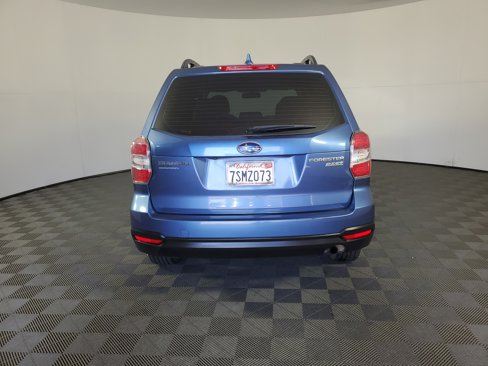 Used 2016 Subaru Forester 2.5i w/ Alloy Wheel Package image 5