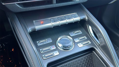 New 2025 Lincoln Nautilus Premier w/ Equipment Group 102A image 22
