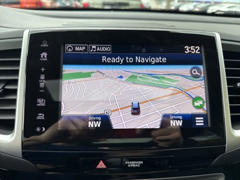 Used 2017 Honda Pilot Elite image 38