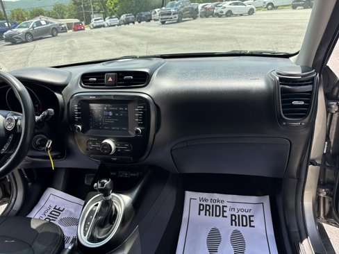Used 2019 Kia Soul + image 28