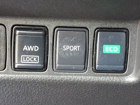 Used 2020 Nissan Rogue Sport S image 25