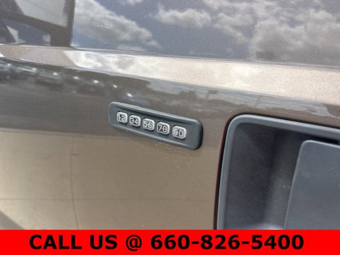 Used 2015 Ford F250 XLT w/ XLT Premium Package image 12