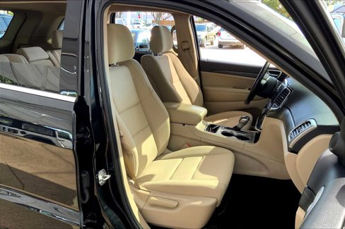 Certified 2022 Jeep Grand Cherokee Laredo E image 8