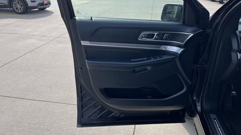 Used 2016 Ford Explorer Sport w/ Equipment Group 401A image 10