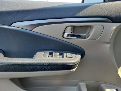 Used 2017 Honda Pilot EX image 17