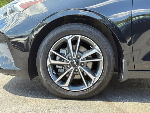 Used 2023 Kia Forte LXS image 10