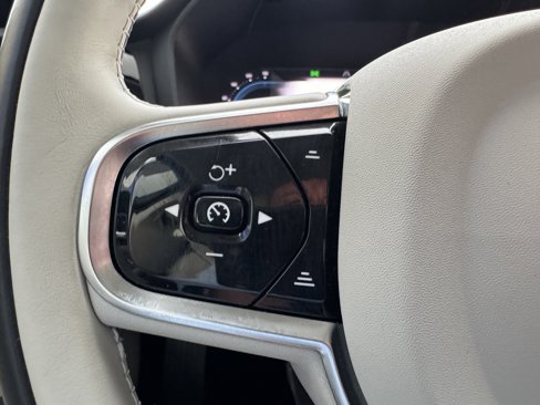 Certified 2024 Volvo S60 T8 Plus image 29