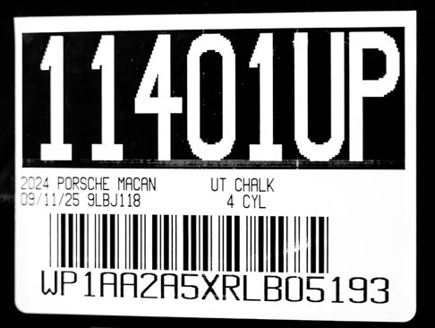 Certified 2024 Porsche Macan w/ Premium Plus Package image 30