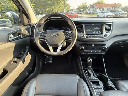 Used 2016 Hyundai Tucson Limited w/ Option Group 03 image 24