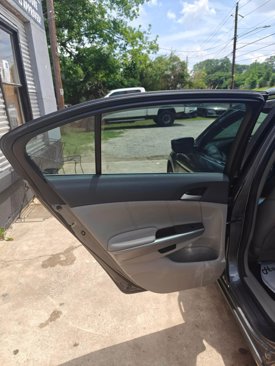 Used 2010 Honda Accord EX-L image 17