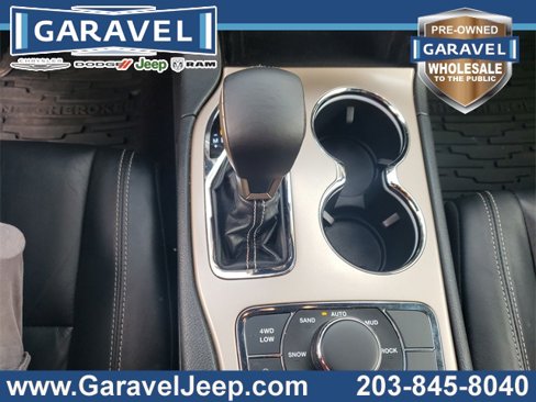 Used 2017 Jeep Grand Cherokee Limited image 35