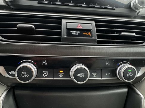 Used 2018 Honda Accord LX image 19