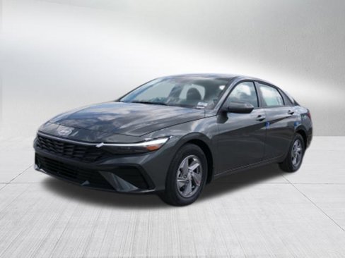 New 2025 Hyundai Elantra SE image 7
