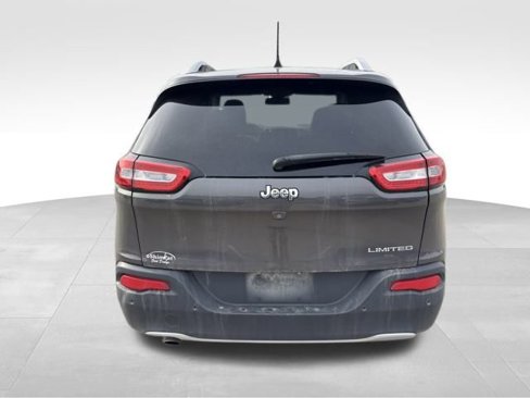 Used 2018 Jeep Cherokee Limited image 4