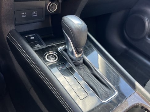 Used 2023 Nissan Kicks SR image 21
