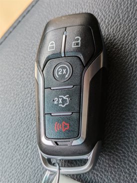 Used 2017 Ford Explorer XLT w/ Equipment Group 202A image 33