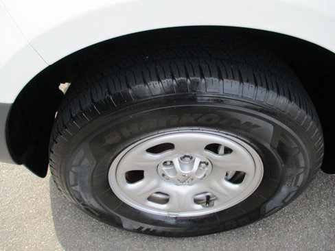 Used 2021 Nissan Frontier S image 9
