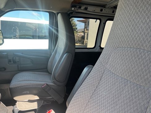 Used 2012 Chevrolet Express 2500 image 14