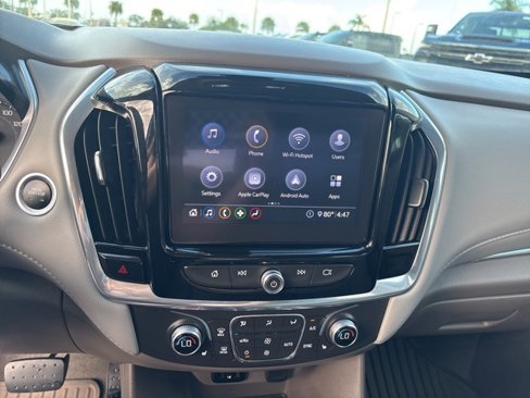 Used 2020 Chevrolet Traverse LT w/ Driver Confidence II Package image 16