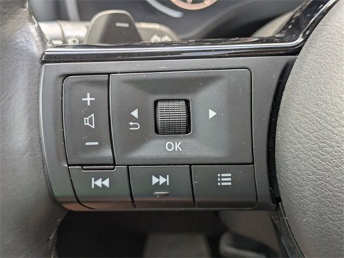 Used 2021 Nissan Rogue SL image 26