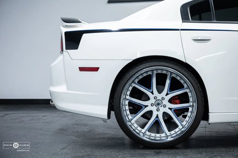 Used 2011 Dodge Charger SE image 9