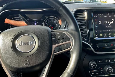 Used 2020 Jeep Cherokee Limited image 23
