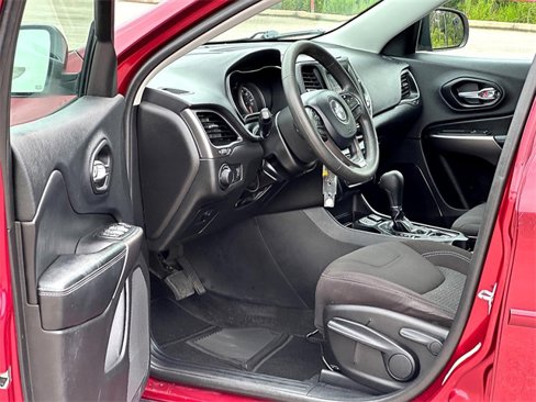 Used 2020 Jeep Cherokee Latitude image 10