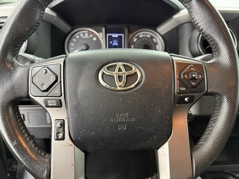 Used 2017 Toyota Tacoma SR5 image 11