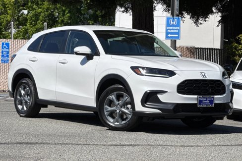 New 2026 Honda HR-V LX image 2