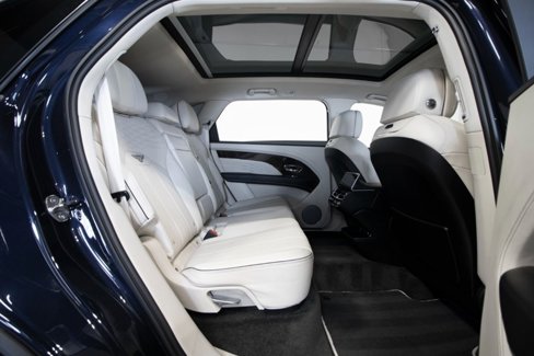 Used 2023 Bentley Bentayga Extended Wheelbase image 63