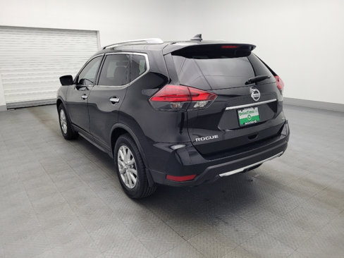 Used 2017 Nissan Rogue SV w/ SV Premium Package image 5