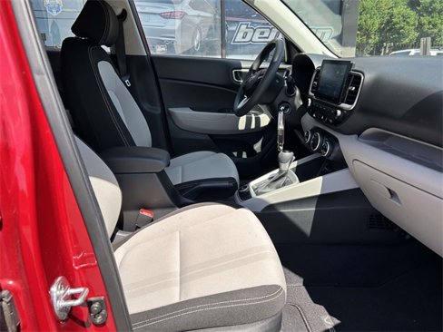 Certified 2020 Hyundai Venue SEL image 8