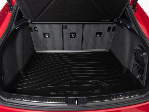 Certified 2025 Porsche Macan image 40