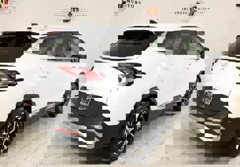 Used 2023 Kia Sportage EX image 3