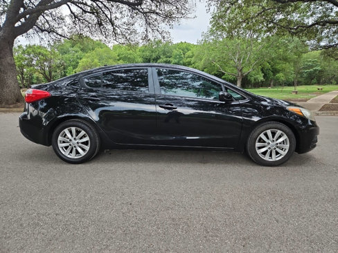 Used 2016 Kia Forte LX w/ LX Popular Plus Package image 3